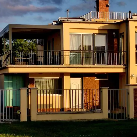Panorama Apartmanhaz Fonyod